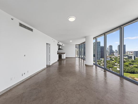 2nd image of 601 NE 36th St APT 2401