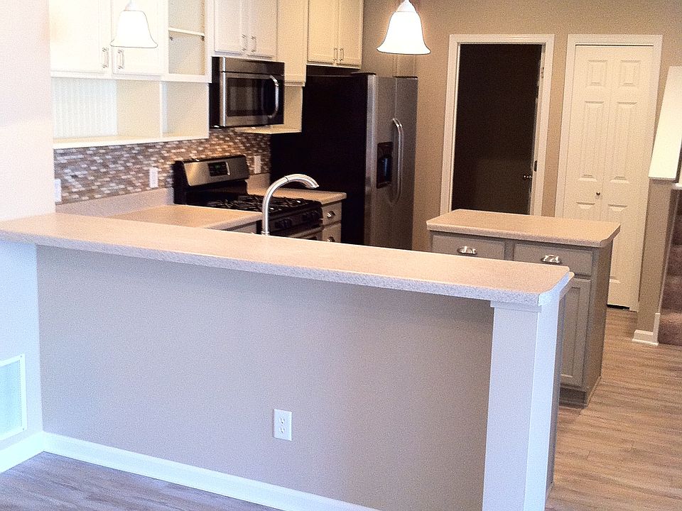1st image of 3775 Hazel Trl Unit D
