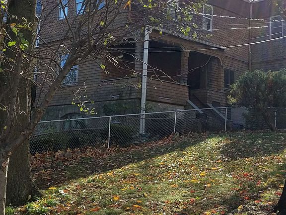2nd image of 104 Saint Marks Pl