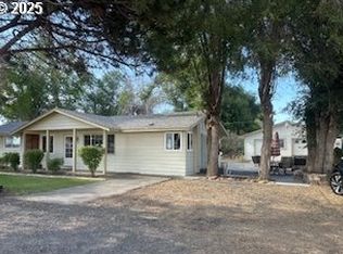 443 9th St, Metolius, OR 97741