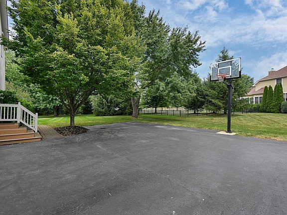 5th image of 7732 Havens Ct W