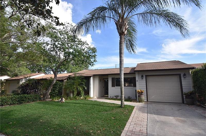 1st image of 237 Colombo Dr