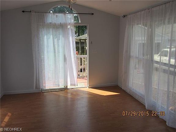 5th image of 1535 Edgewood St NE