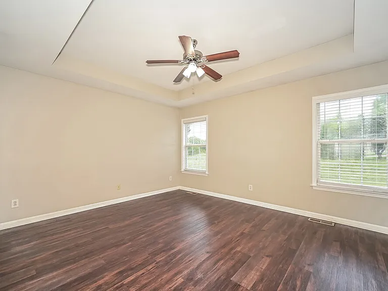 2619 Danbury Cir — Photo 11