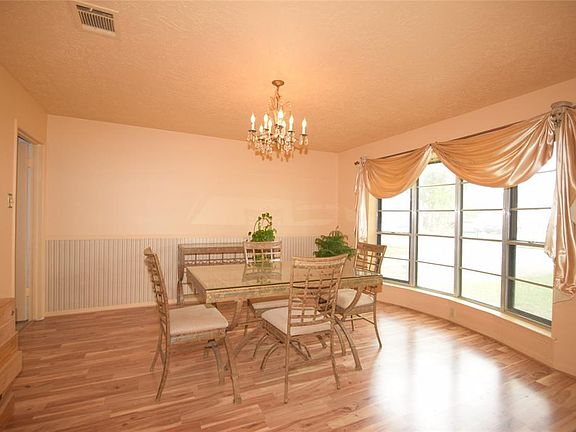 5th image of 5051 Tain Dr