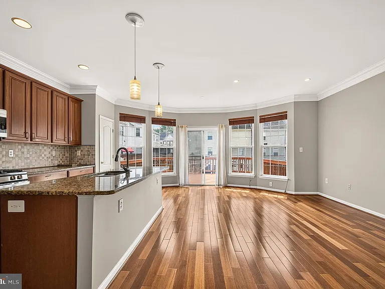 6805 Oregano Ln — Photo 21