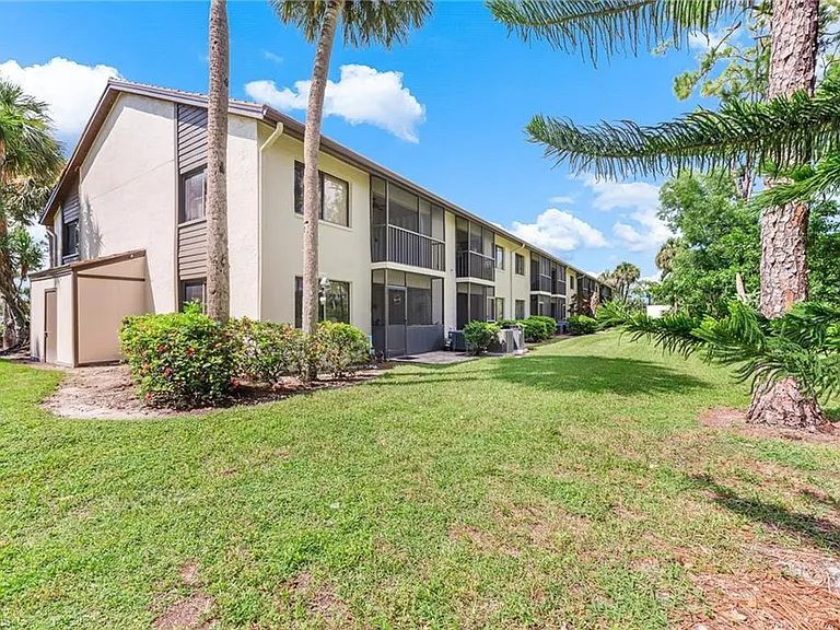 5857 Rattlesnake Hammock Rd #208 — Photo 23
