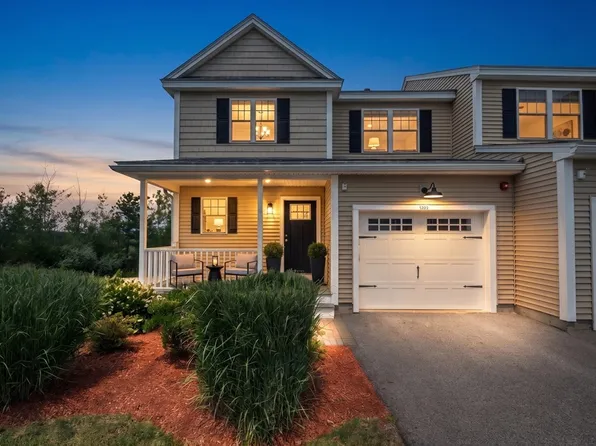 1202 Hazelwood Way #1202, Clinton, MA 01510