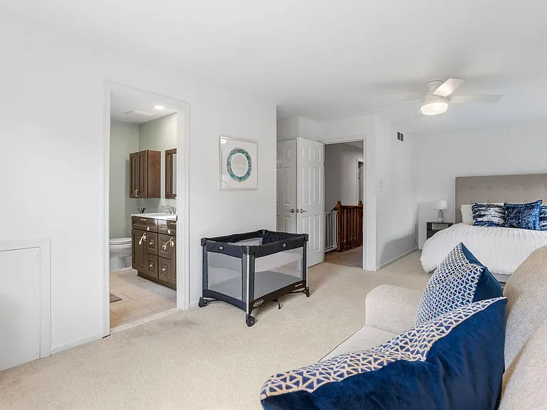 81 Kirkwood Dr — Photo 33