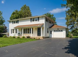 4 Margo Dr, Fairport, NY 14450