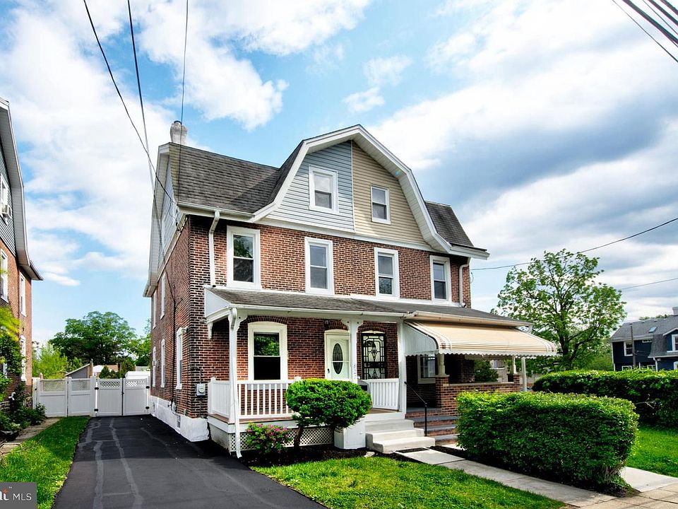 1st image of 827 Aubrey Ave