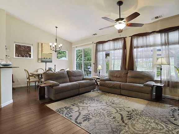 4th image of 3951 Bridlewood Cir