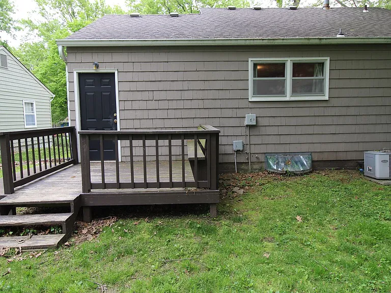 5406 Cedar St — Photo 12