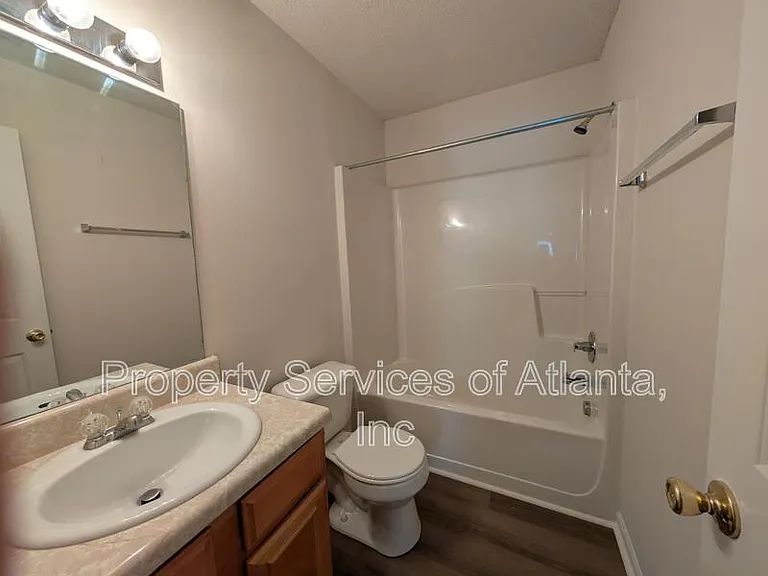 2047 Mulberry Ln — Photo 17