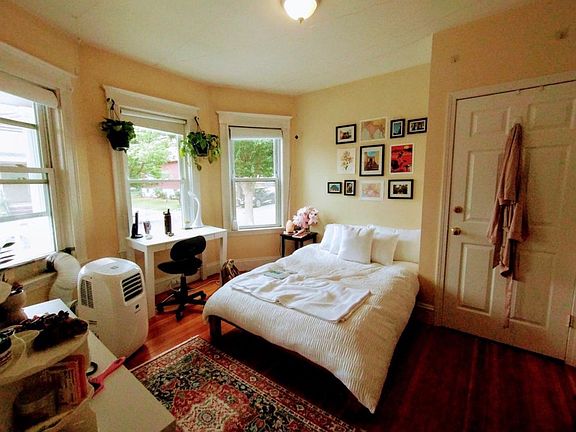 4th image of 22 Curtis Ave #1