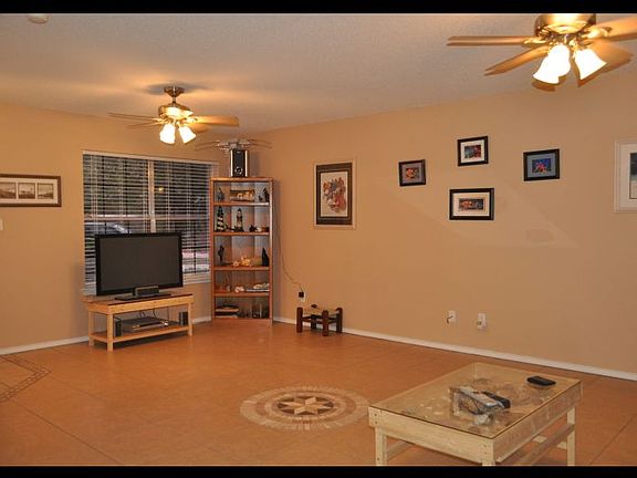 3rd image of 9303 N 32nd Ln