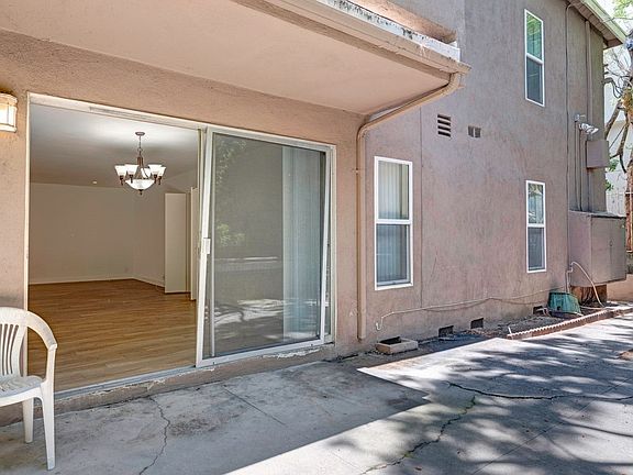 4th image of 839 S Plymouth Blvd APT 3