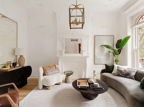 18 Arlington Pl, Brooklyn, NY 11216