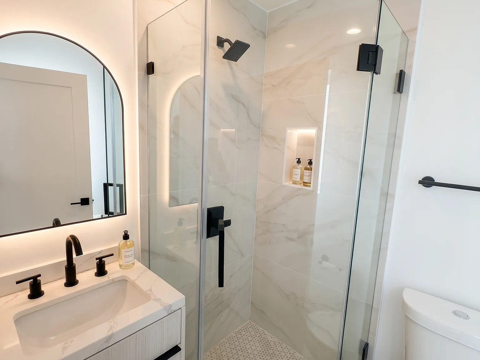 4 bed, $1,800 — Photo 4