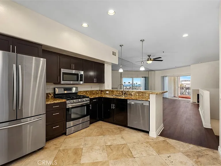 200 Pacific Coast Hwy #302 — Photo 4