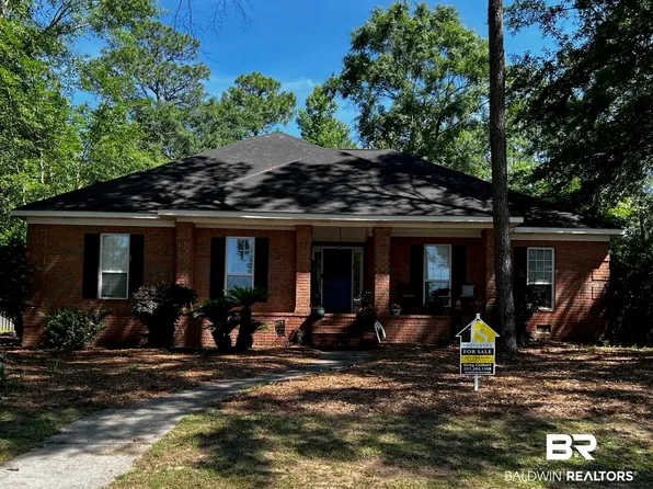 707 Northshore Dr, Bay Minette, AL 36507