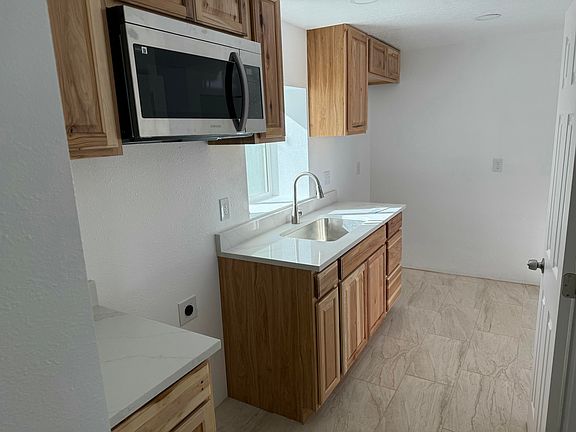 5th image of 300 Smith Ave SE