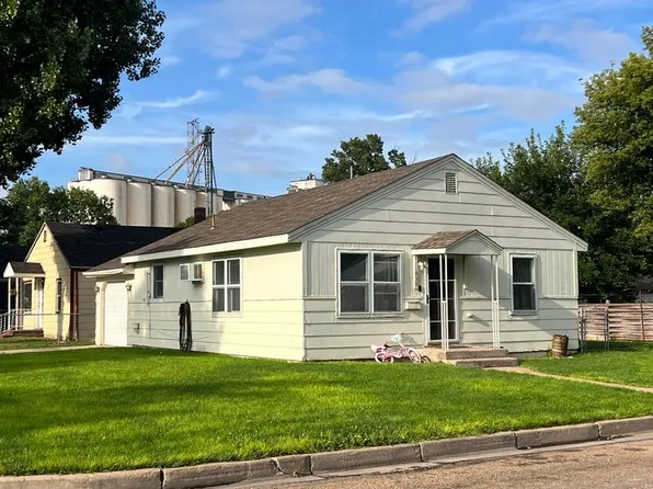 439 W Furry St, Holyoke, CO 80734