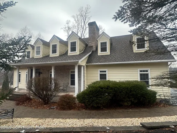 2 Shepard Ct, Delaware Water Gap, PA 18327