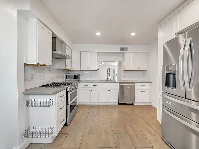 4424 Coldwater Canyon Ave #3 — Photo 27