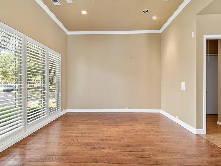 6020 Parksedge Ln — Photo 6