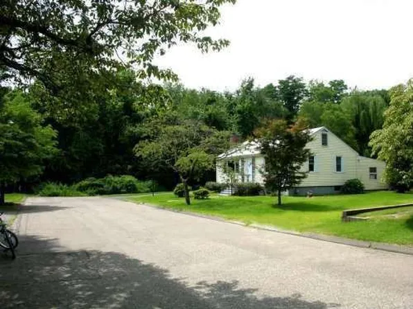 132 Beaver St, Fairfield, CT 06825