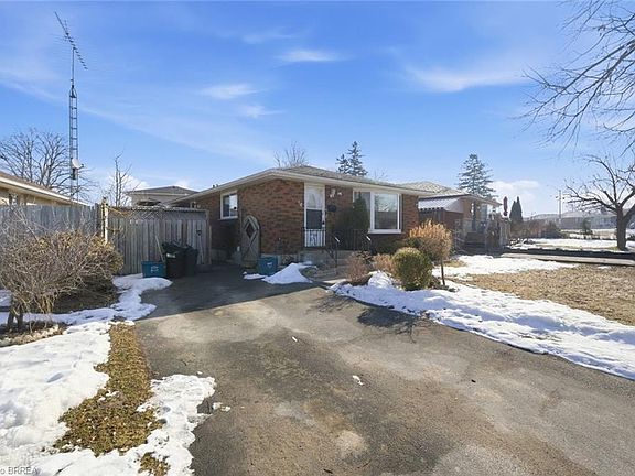 4th image of 16 Somerset Rd