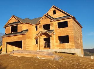 2 Spring Ct, Phillipsburg, NJ 08865