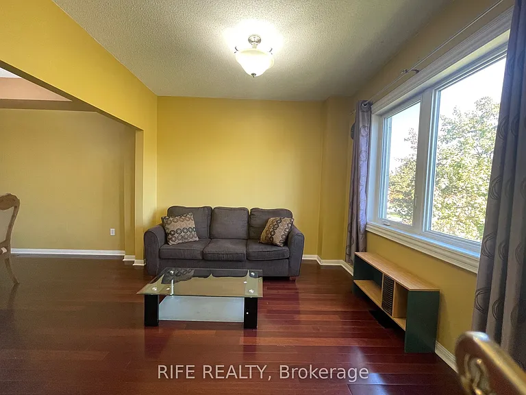 156 Town Centre Blvd #MAIN — Photo 4