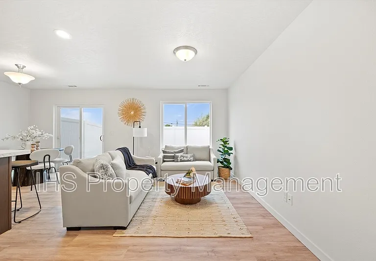 4732 W Quinault Ave — Photo 7