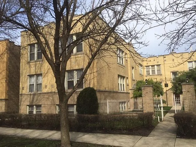 6332 W Raven St #1A