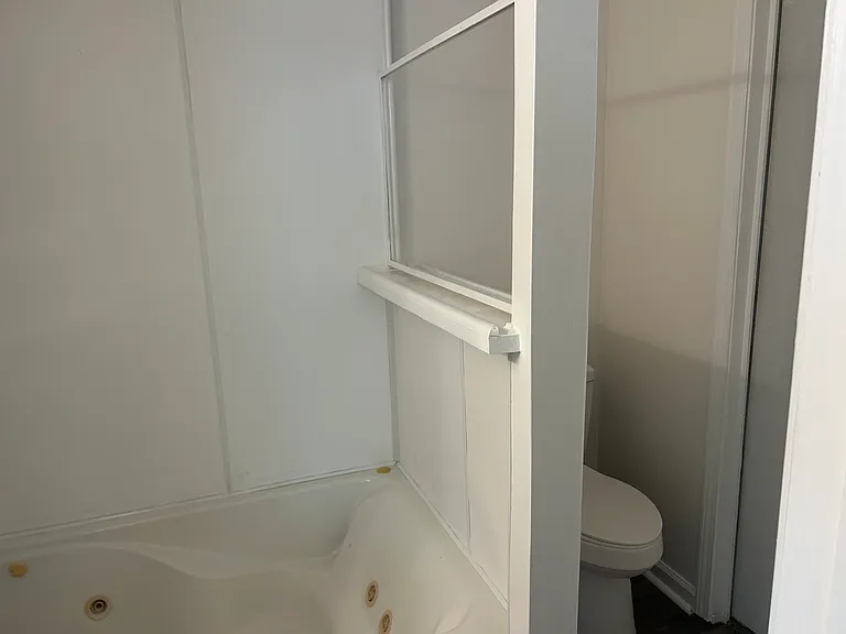 106 Howard Blvd #B — Photo 10