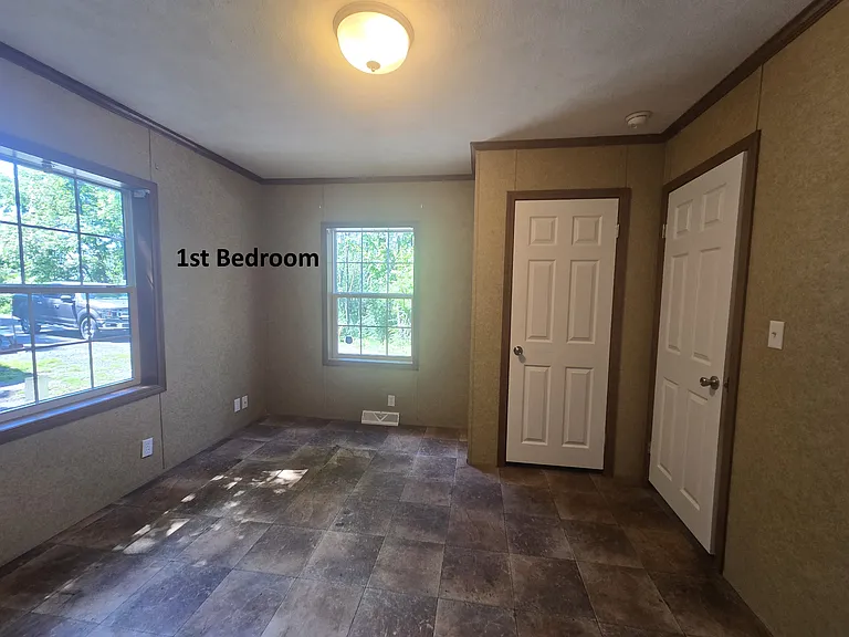 107 Rayewood Dr — Photo 8
