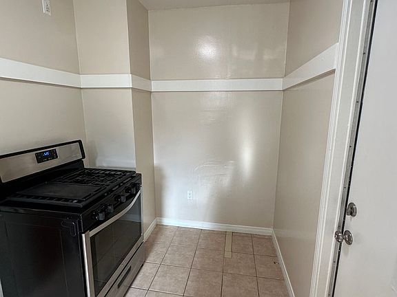 4th image of 1624 E Washington Blvd APT H