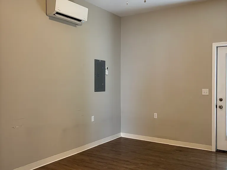 801 Olive St #D — Photo 5