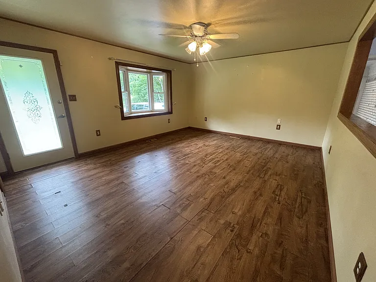 137 N Elizabeth St — Photo 7
