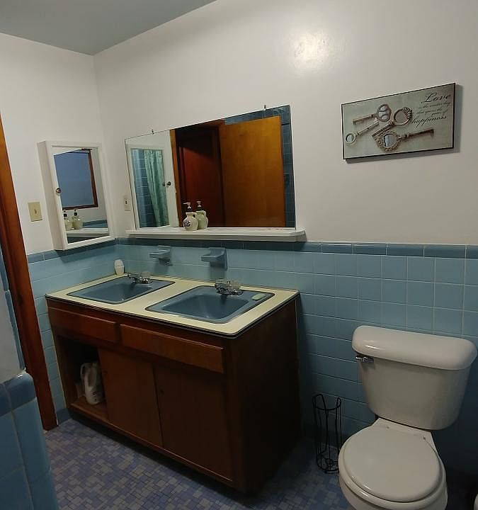 1st image of 378 Pine St