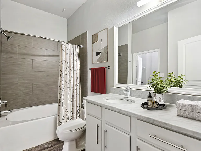 404 Rio Grande — Photo 13