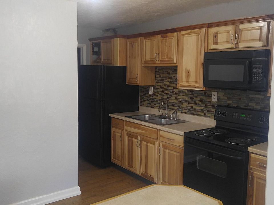 1st image of 2725 S Edison St #4