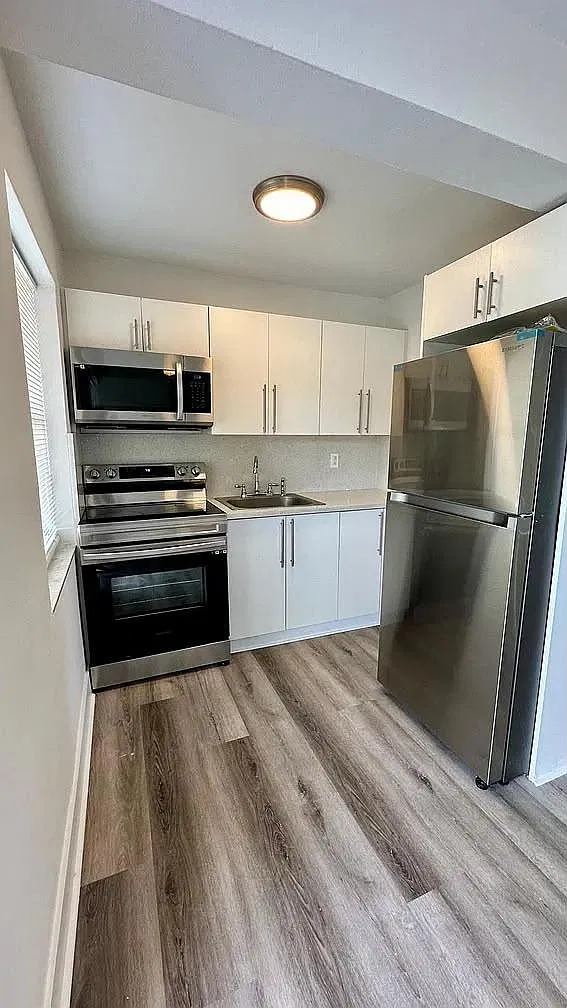 2222 NW North River Dr - 7 — Photo 2