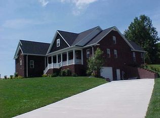 367 Creekside Pl, Sparta, TN 38583