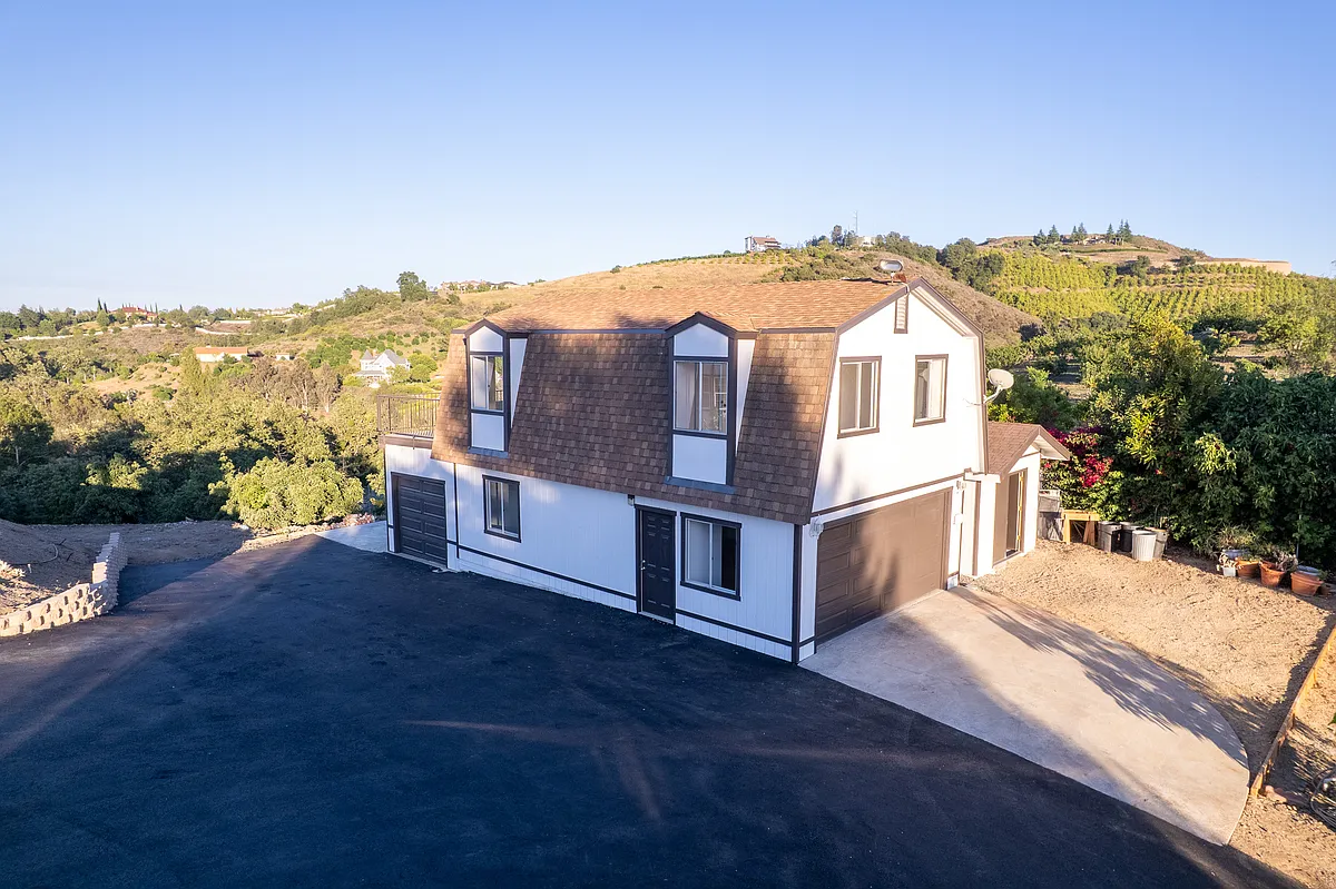 Building Photo - 44310 Via Barranca Rd #B