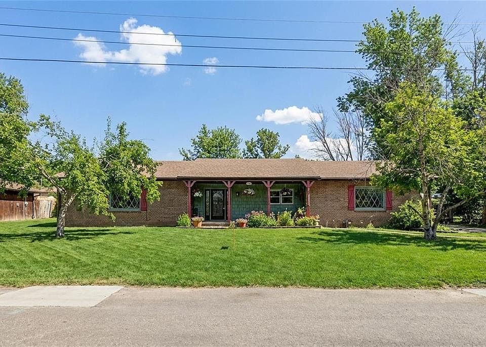 1st image of 1907 Sun Valley Rd