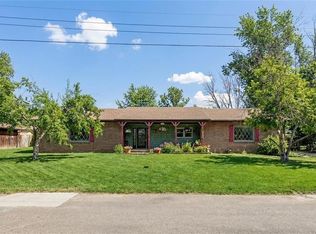 1907 Sun Valley Rd, Saint Joseph, MO 64507