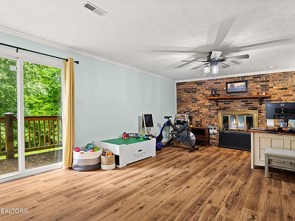 4th image of 1404 Mimosa Dr